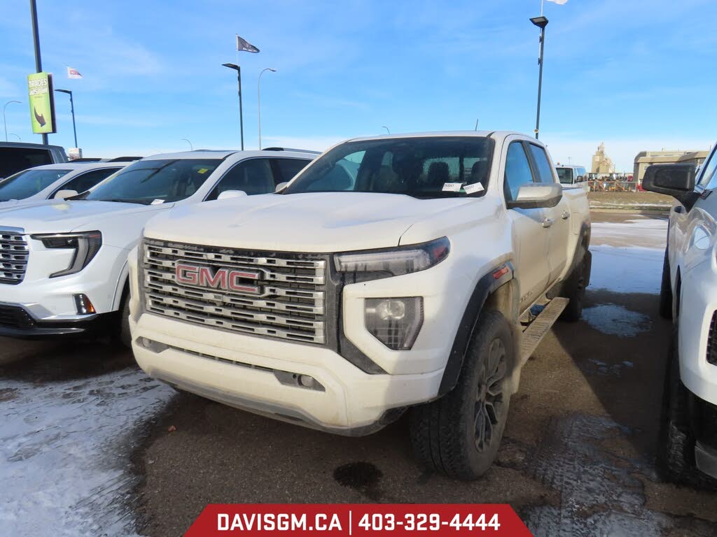 GMC Canyon Denali Crew Cab 4WD 2024