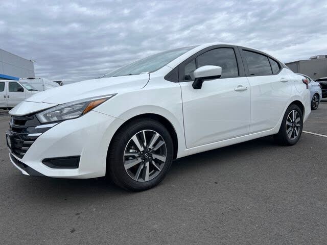 2025 Nissan Versa SV FWD