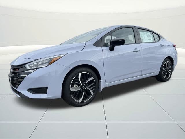 2025 Nissan Versa SR FWD