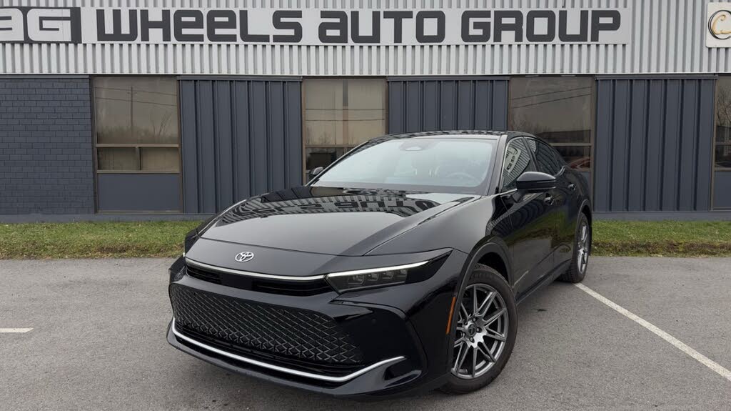 2025 Toyota Crown Limited AWD