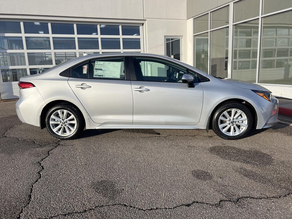 2026 Toyota Corolla LE FWD