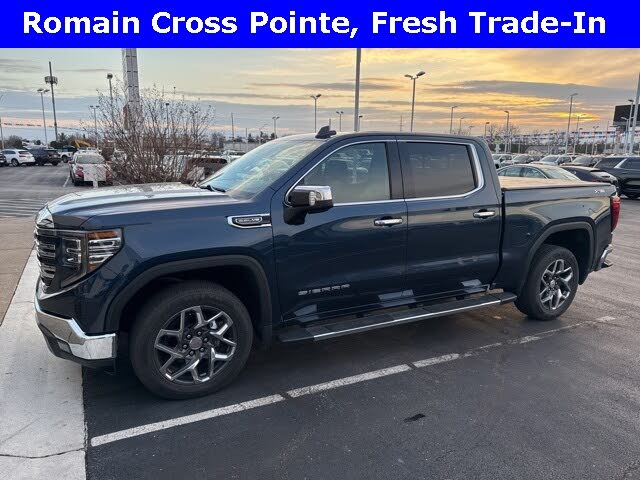 2022 GMC Sierra 1500 SLT Crew Cab 4WD