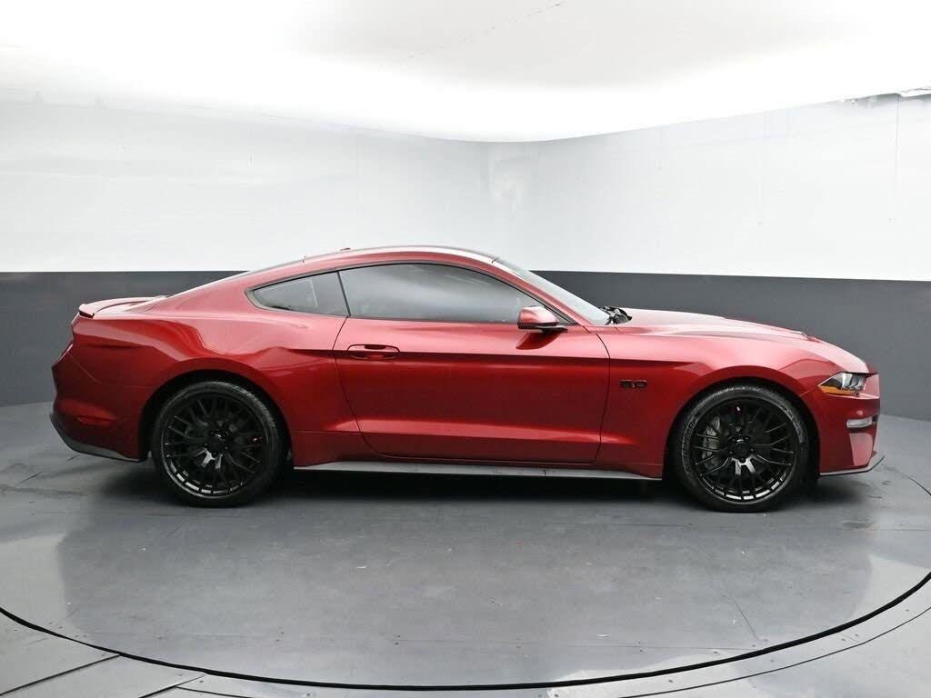 2018 Ford Mustang GT Premium Coupe RWD