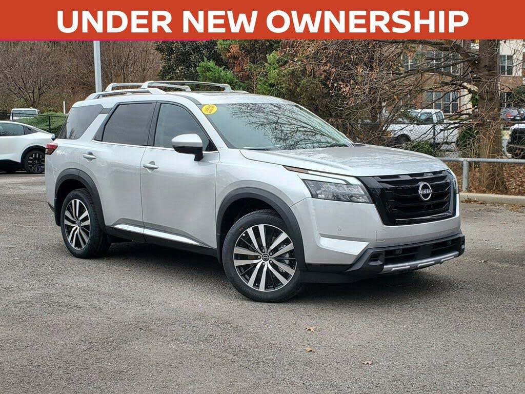 2025 Nissan Pathfinder Platinum 4WD