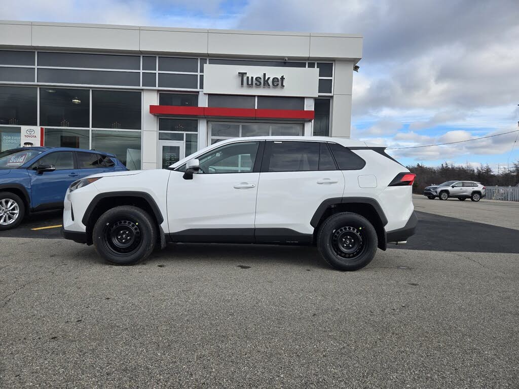 2025 Toyota RAV4 LE AWD