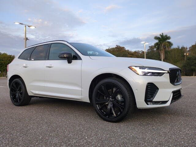 2026 Volvo XC60 B5 Ultra Black Edition AWD