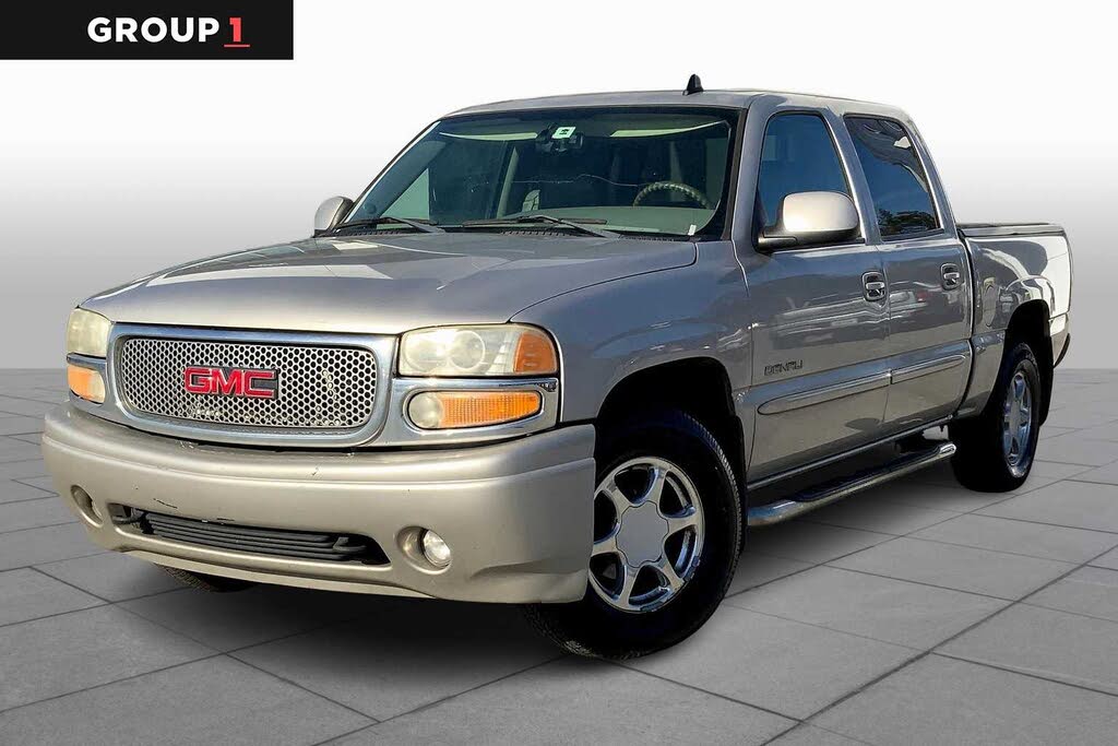 2006 GMC Sierra 1500 Denali Crew Cab 5.8 ft. 4WD