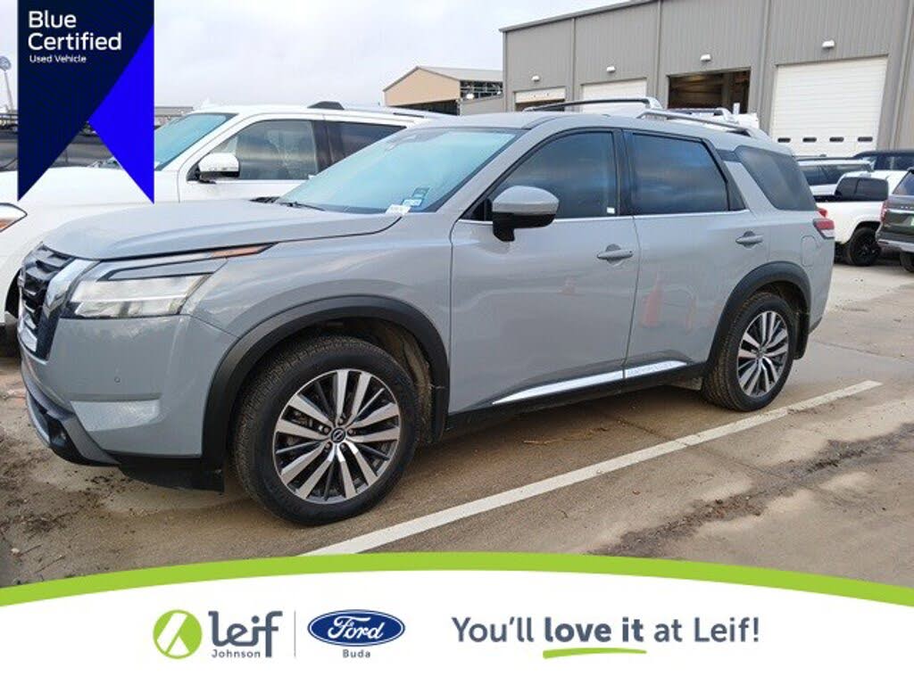 2022 Nissan Pathfinder Platinum FWD