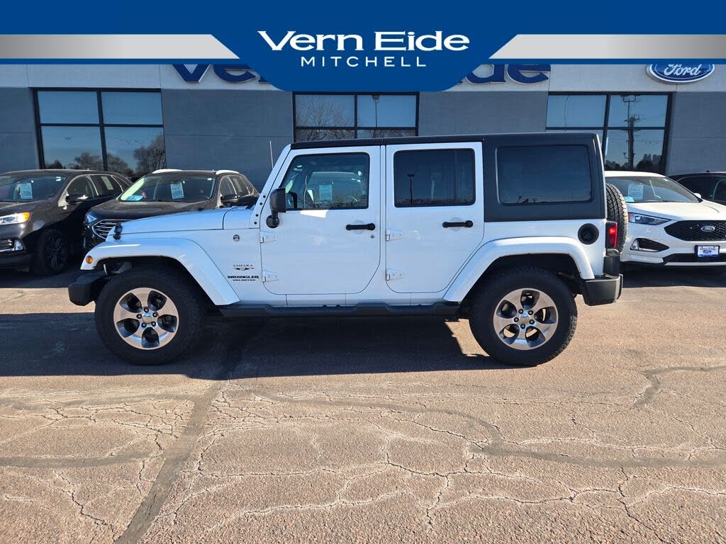 2016 Jeep Wrangler Unlimited Sahara 4WD