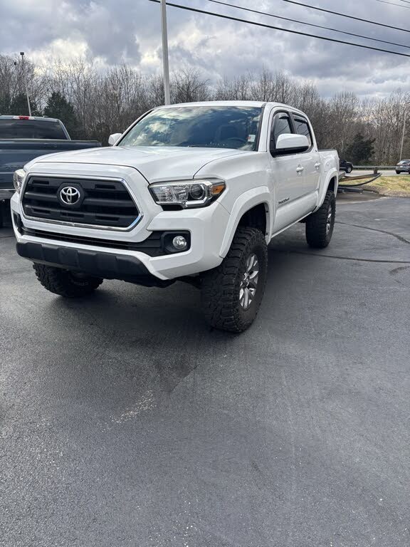 2017 Toyota Tacoma SR5 V6 Double Cab 4WD