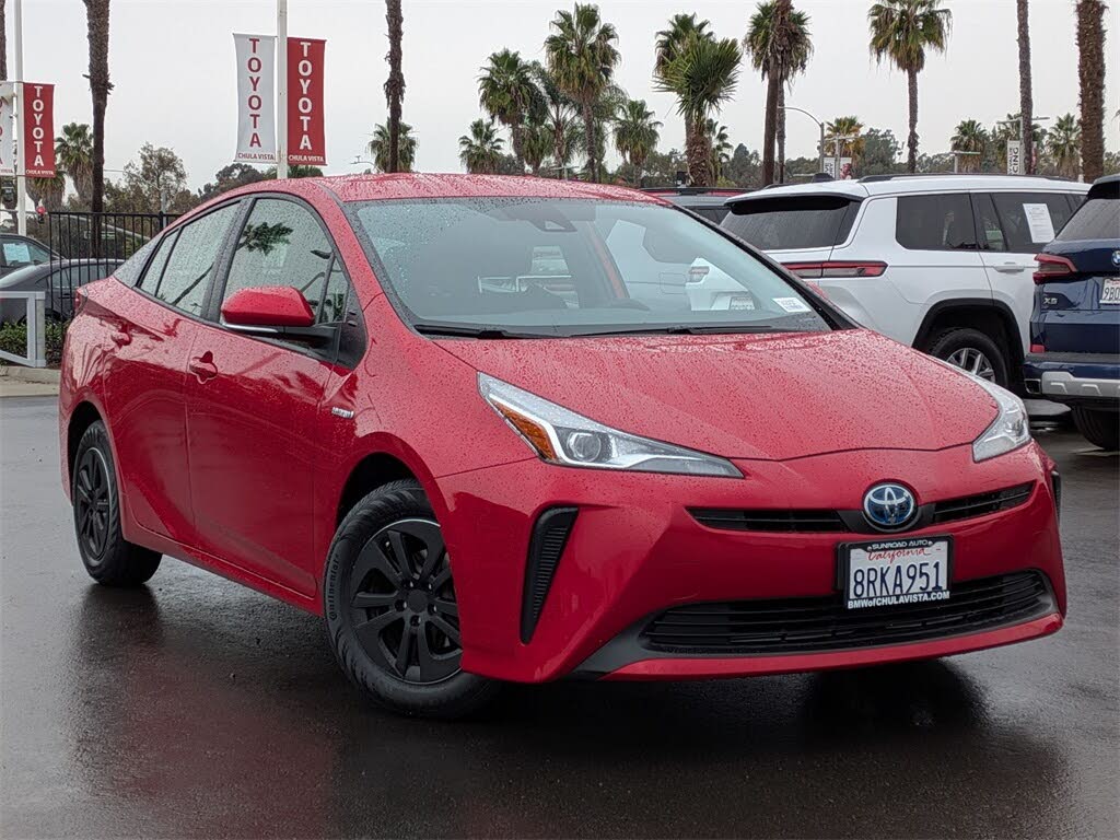 2020 Toyota Prius L Eco FWD