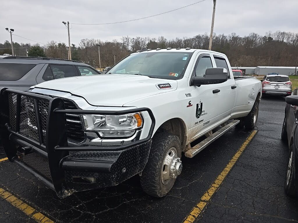 2022 RAM 3500 Tradesman Crew Cab LB DRW 4WD