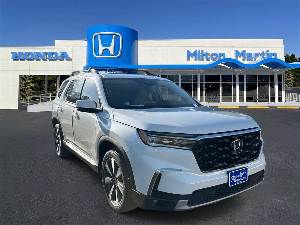 2023 Honda Pilot Touring AWD