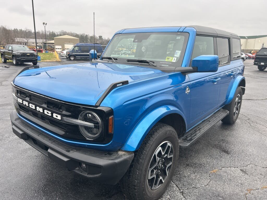 2024 Ford Bronco Outer Banks 4-Door 4WD