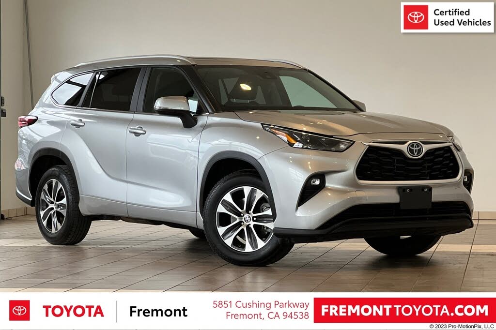 2024 Toyota Highlander LE FWD