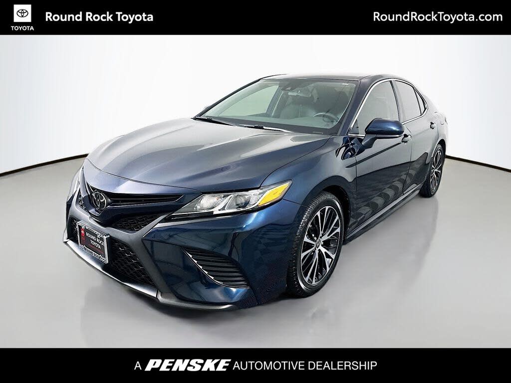 2020 Toyota Camry SE FWD