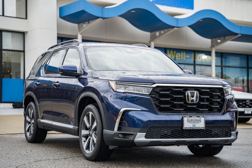 2025 Honda Pilot Touring AWD