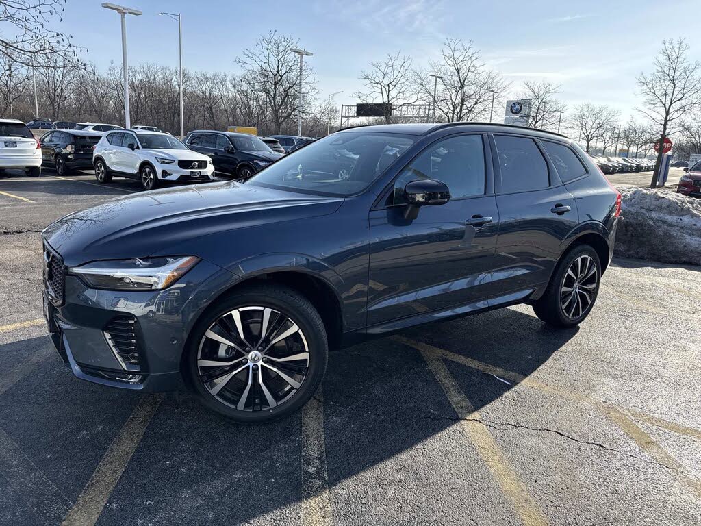 2025 Volvo XC60 B5 Plus Dark Theme AWD