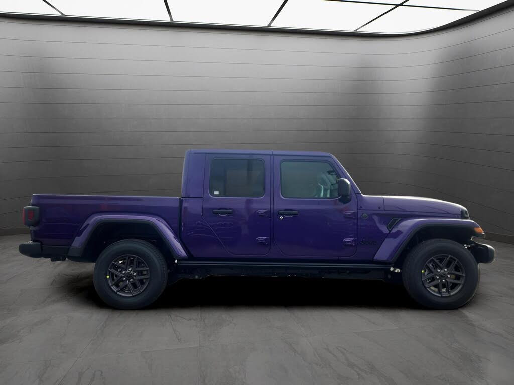 2026 Jeep Gladiator Sport S Crew Cab 4WD