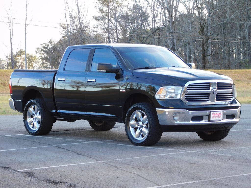 2016 RAM 1500 SLT Crew Cab 4WD