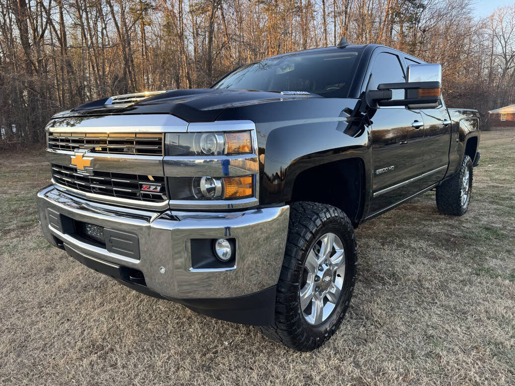 2017 Chevrolet Silverado 2500HD LTZ Crew Cab 4WD