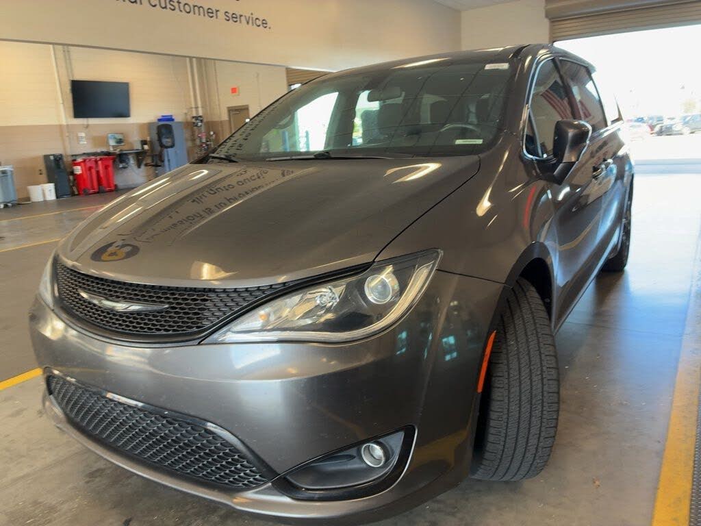 2018 Chrysler Pacifica Touring Plus FWD