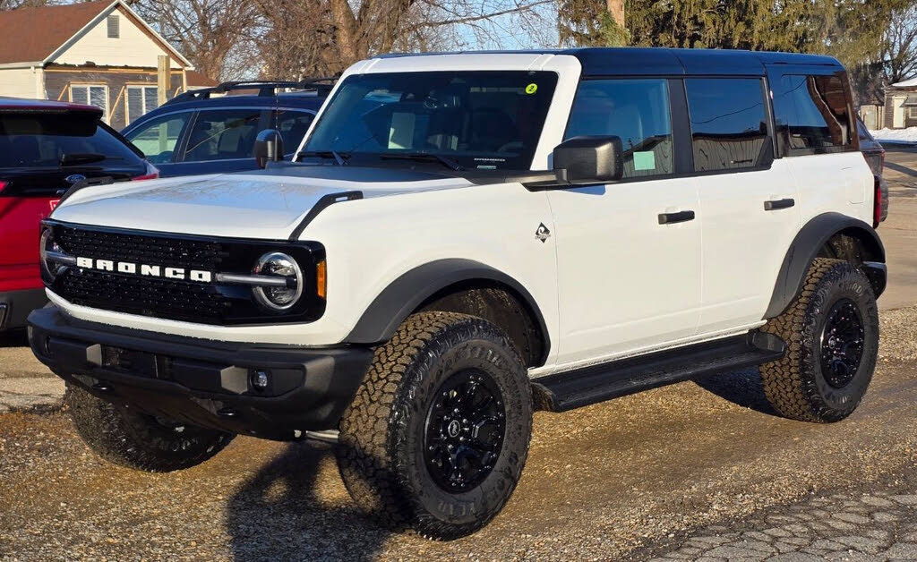 2025 Ford Bronco Outer Banks 4-Door 4WD