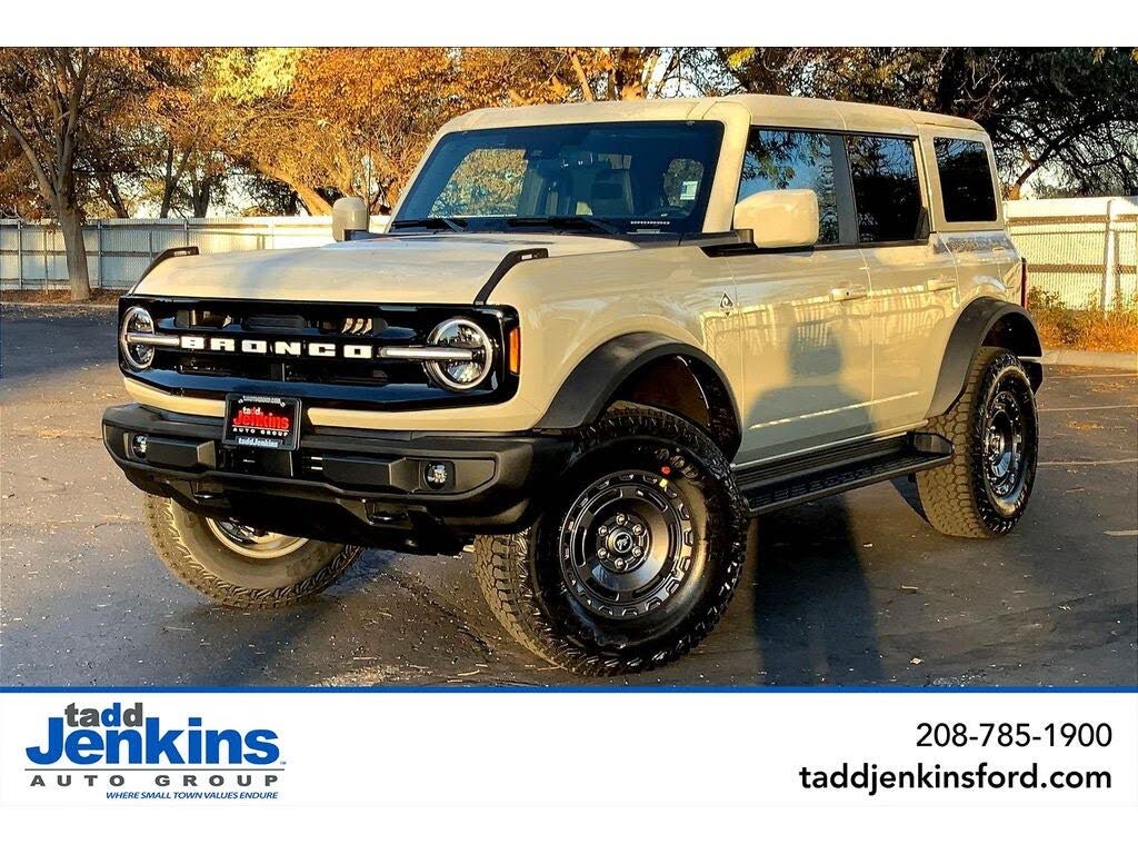 2025 Ford Bronco Outer Banks 4-Door 4WD