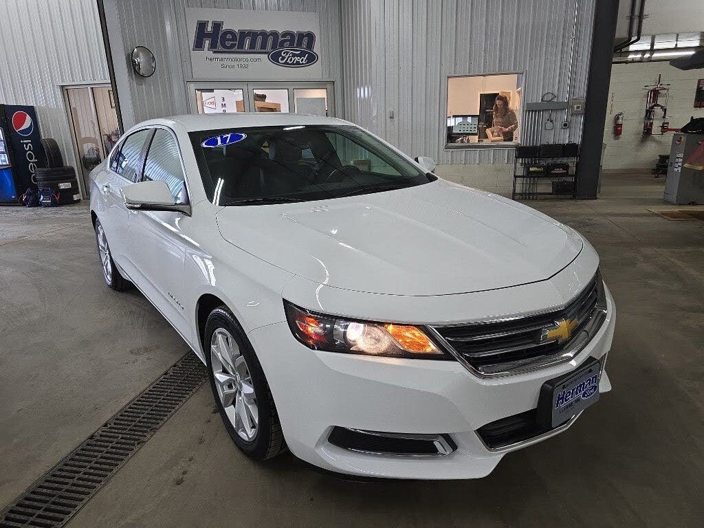 2017 Chevrolet Impala LT FWD