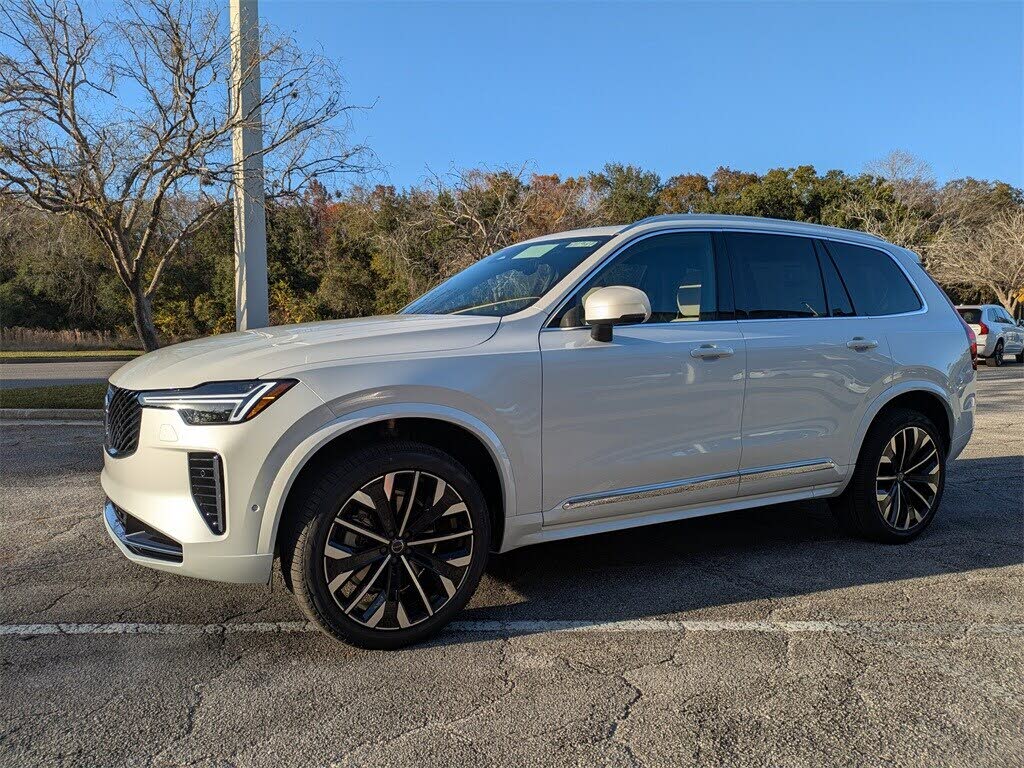 2026 Volvo XC90 B6 Plus 7-Passenger AWD