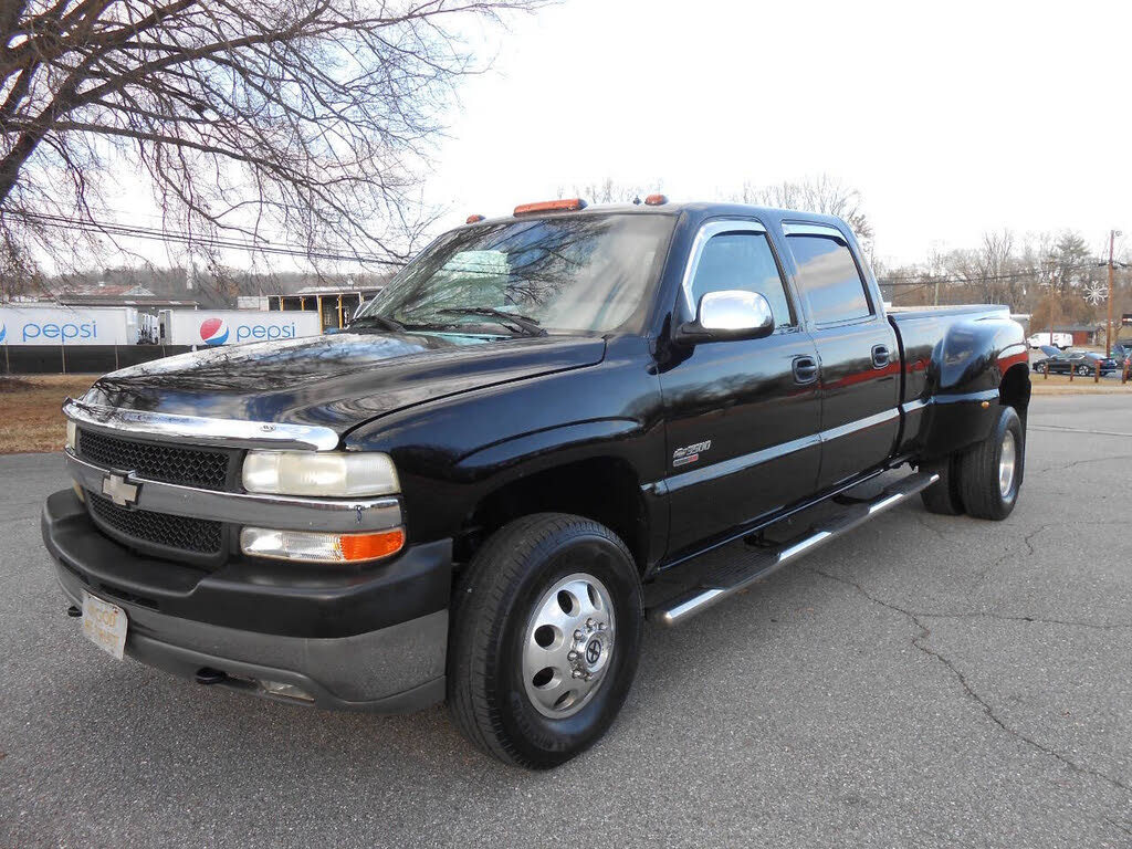 2002 Chevrolet Silverado 3500 LT Crew Cab LB DRW 4WD