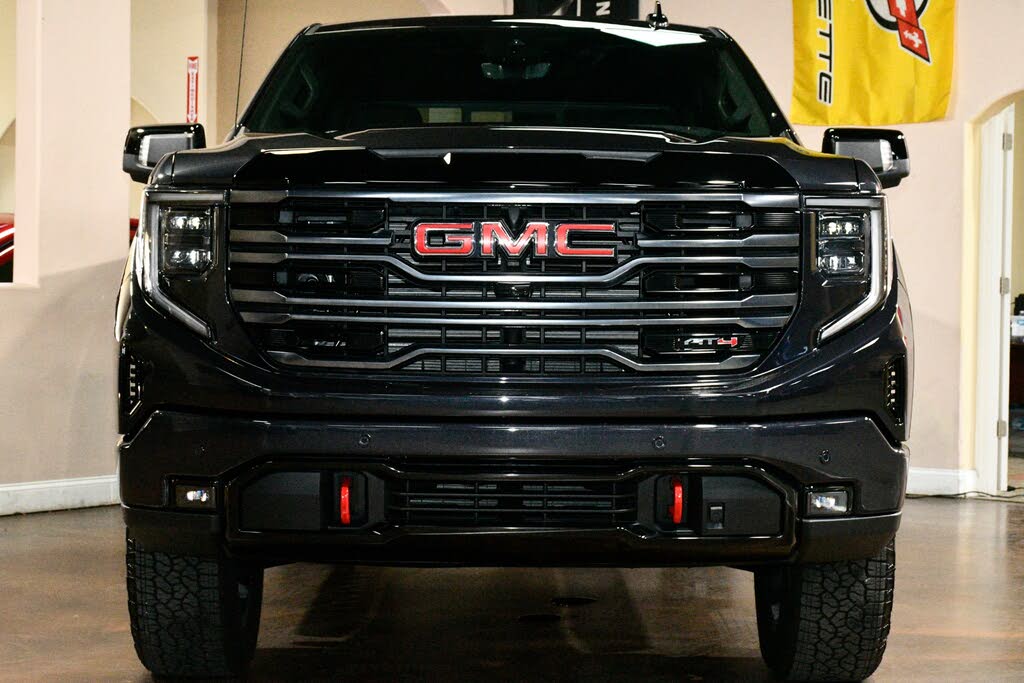 2025 GMC Sierra 1500 AT4 Crew Cab 4WD