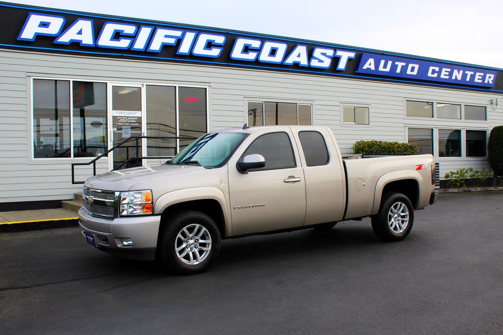 2007 Chevrolet Silverado 1500 LTZ Extended Cab SB 4WD