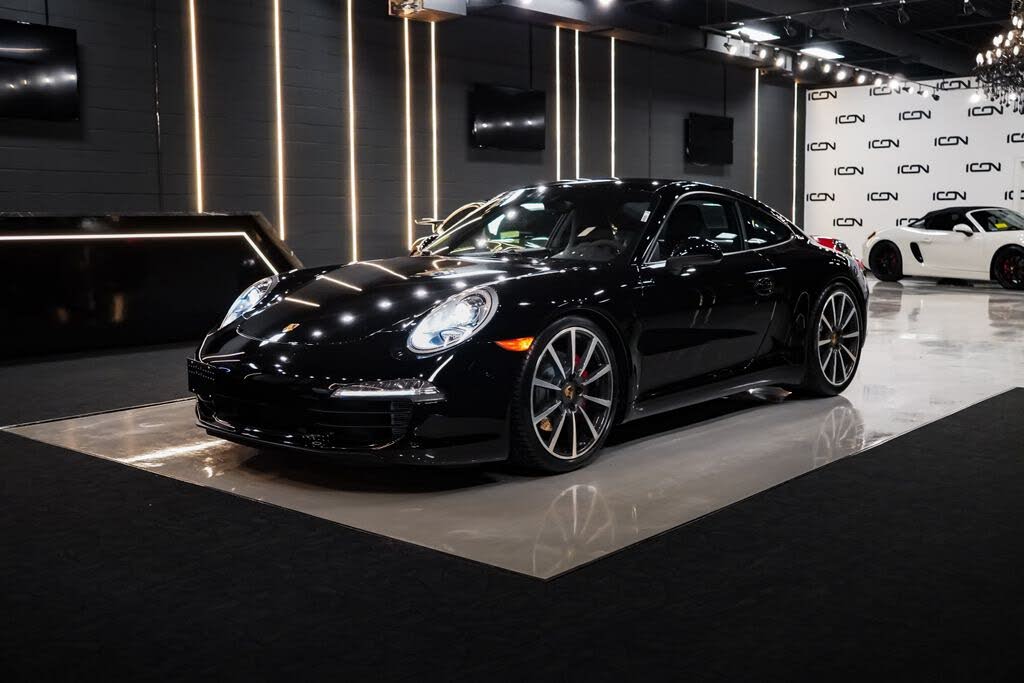 2014 Porsche 911 Carrera S Coupe RWD