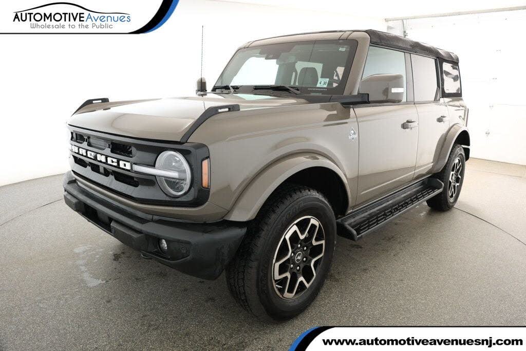 2025 Ford Bronco Outer Banks 4-Door 4WD