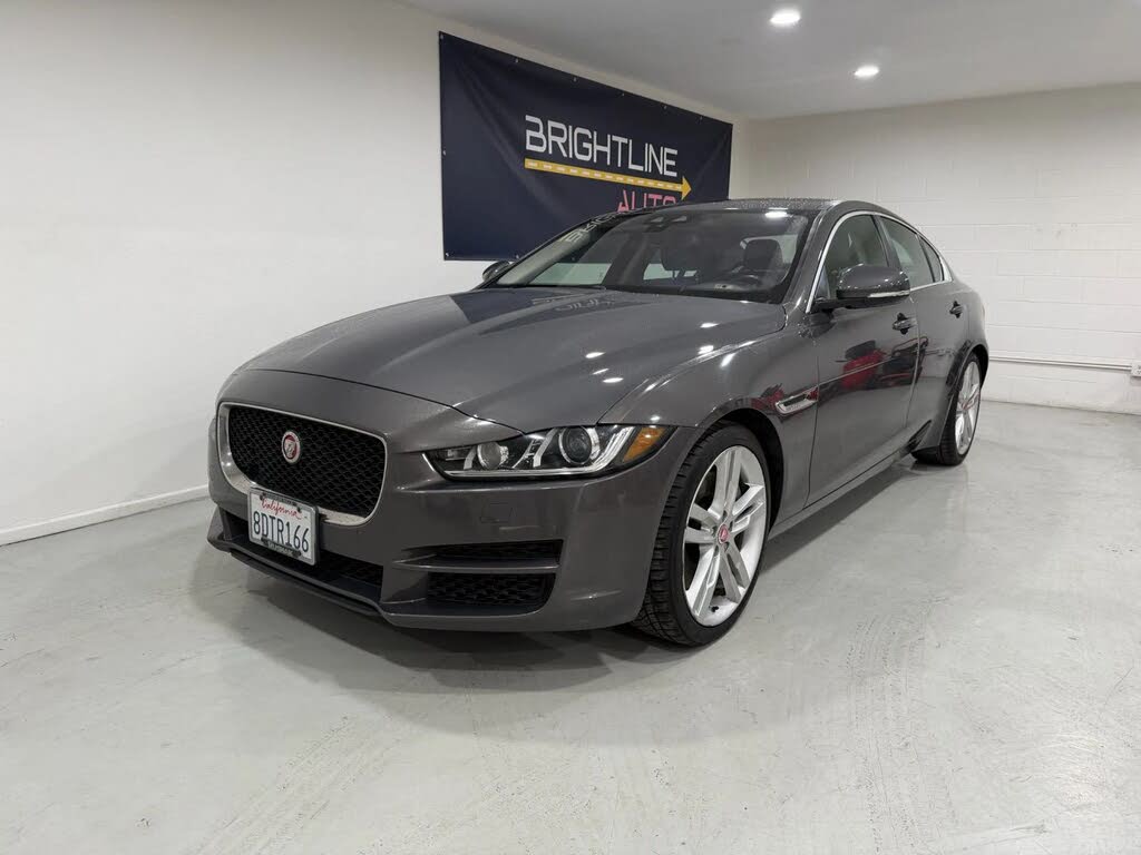 2017 Jaguar XE 35t Prestige RWD