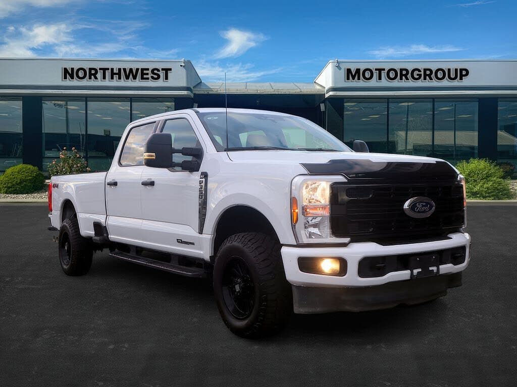 2024 Ford F-350 Super Duty XLT Crew Cab 4WD