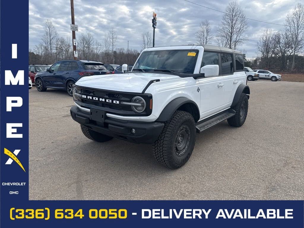 2025 Ford Bronco Outer Banks 4-Door 4WD