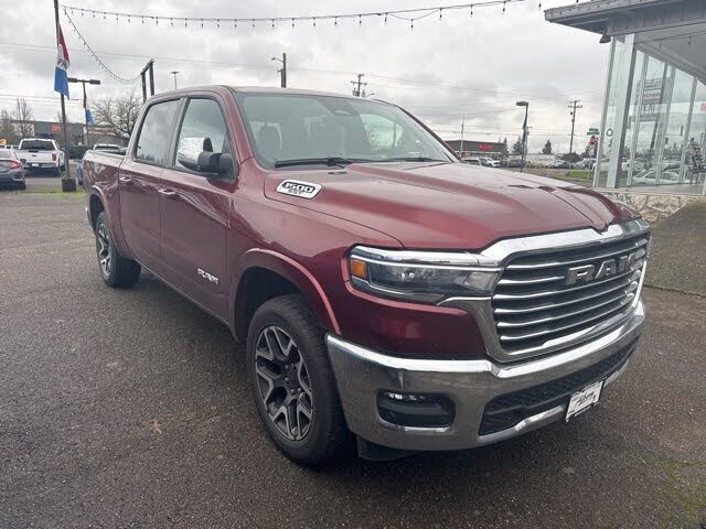 2025 RAM 1500 Laramie Crew Cab 4WD