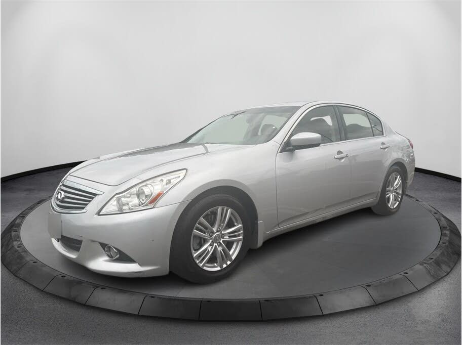 2013 INFINITI G37 Journey Sedan RWD
