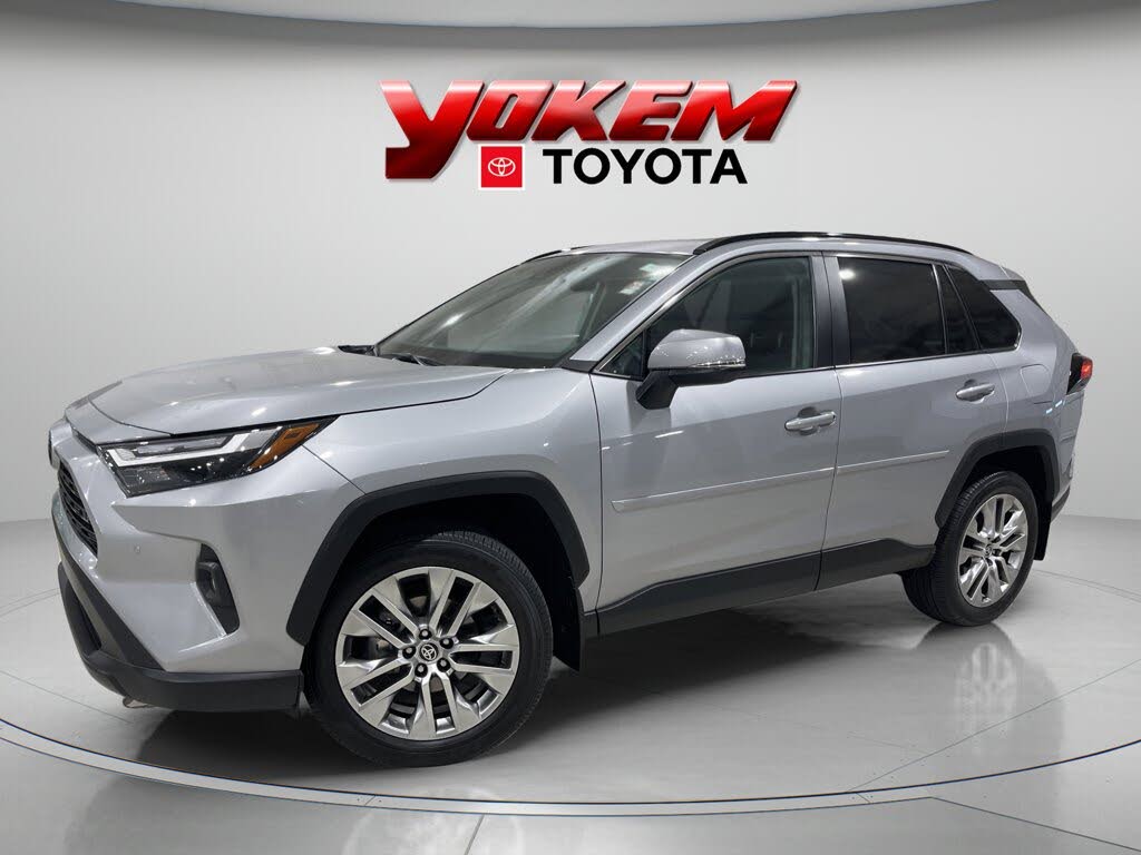 2024 Toyota RAV4 XLE Premium FWD