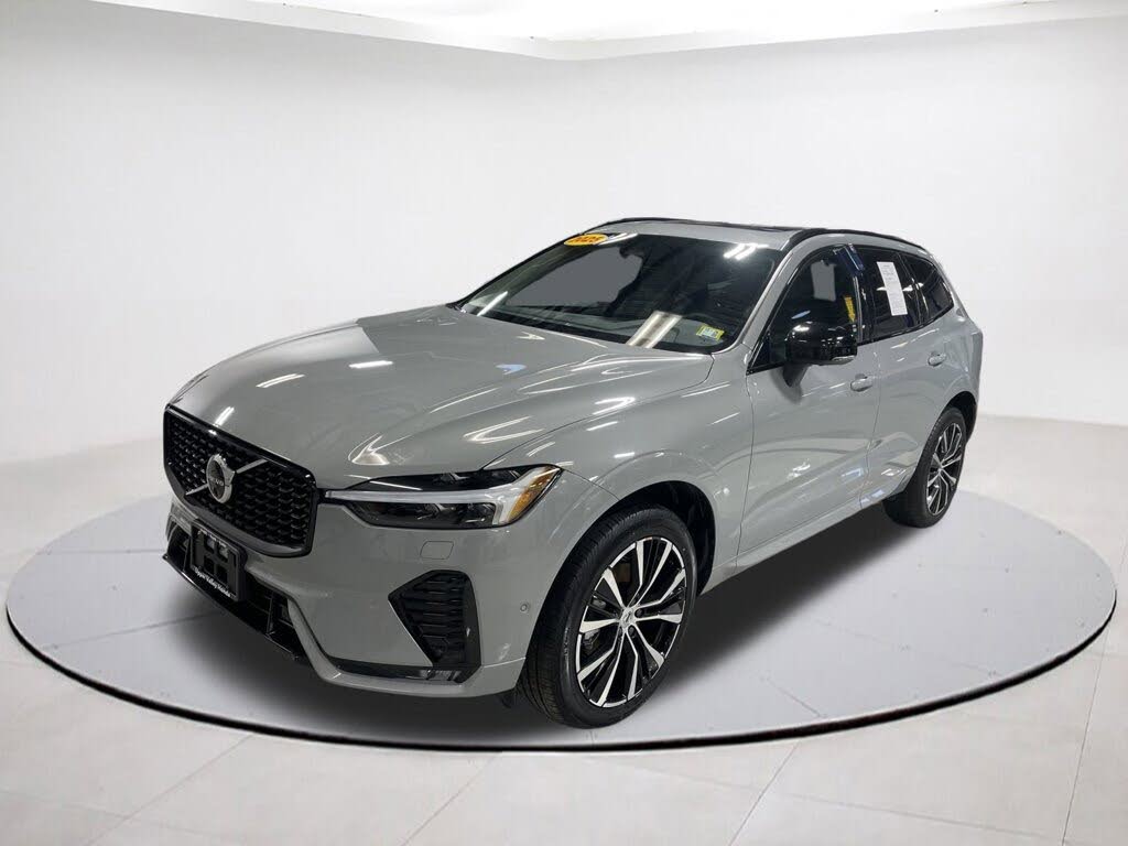 2025 Volvo XC60 B5 Plus Dark Theme AWD