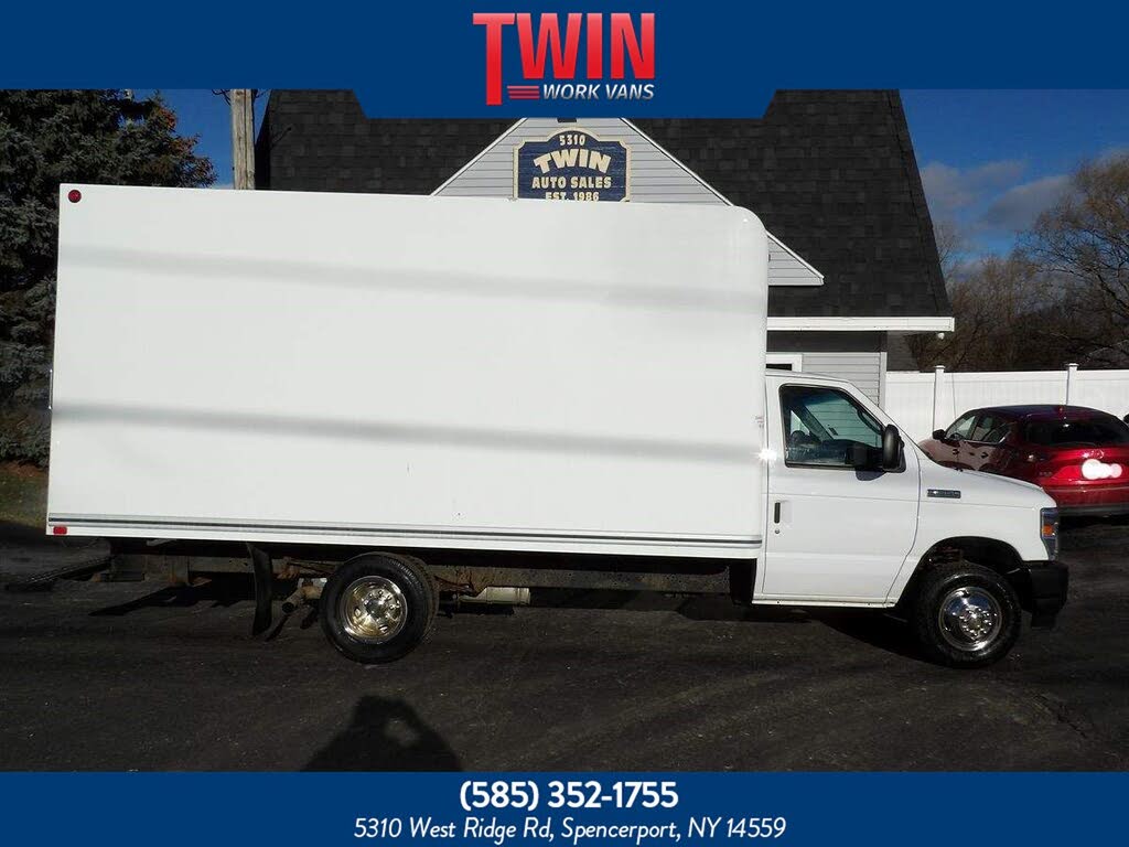 2021 Ford E-Series Chassis E-350 SD Cutaway SB RWD