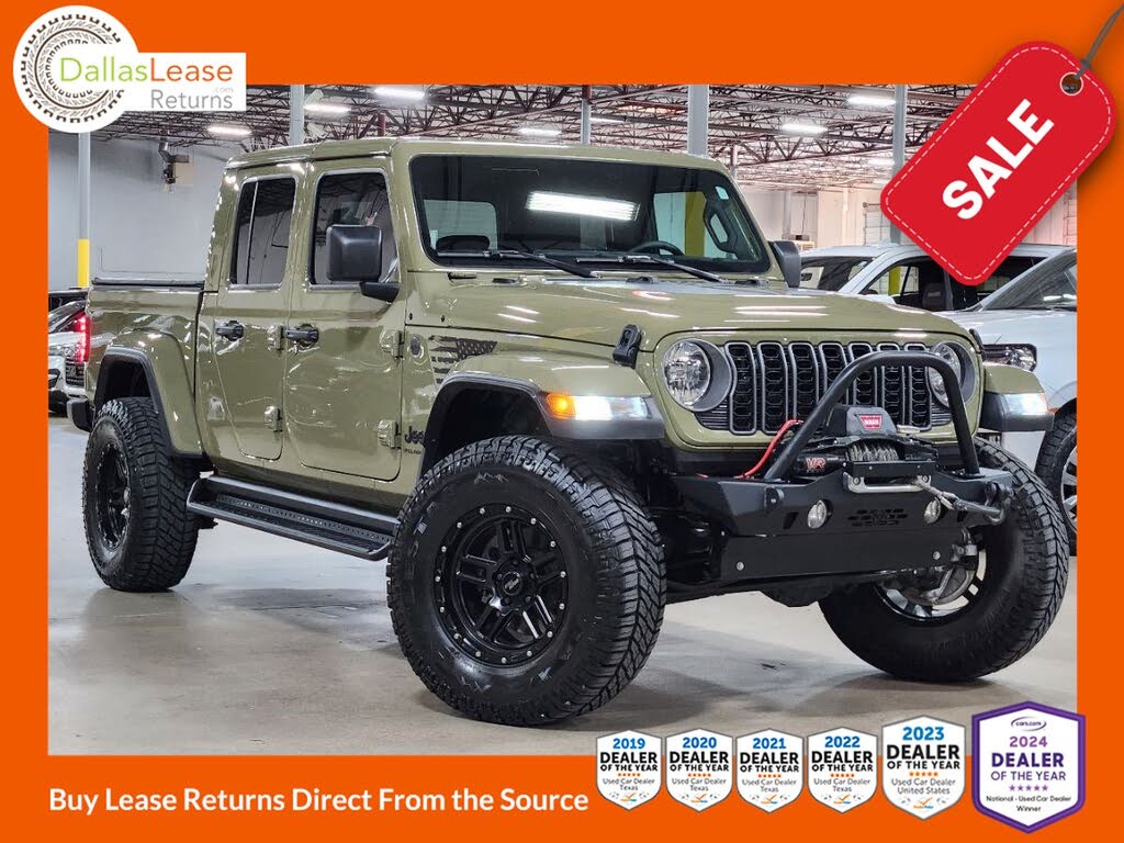 2025 Jeep Gladiator NightHawk Crew Cab 4WD