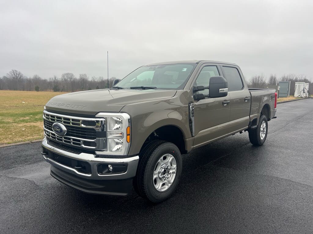 2026 Ford F-250 Super Duty XLT Crew Cab 4WD