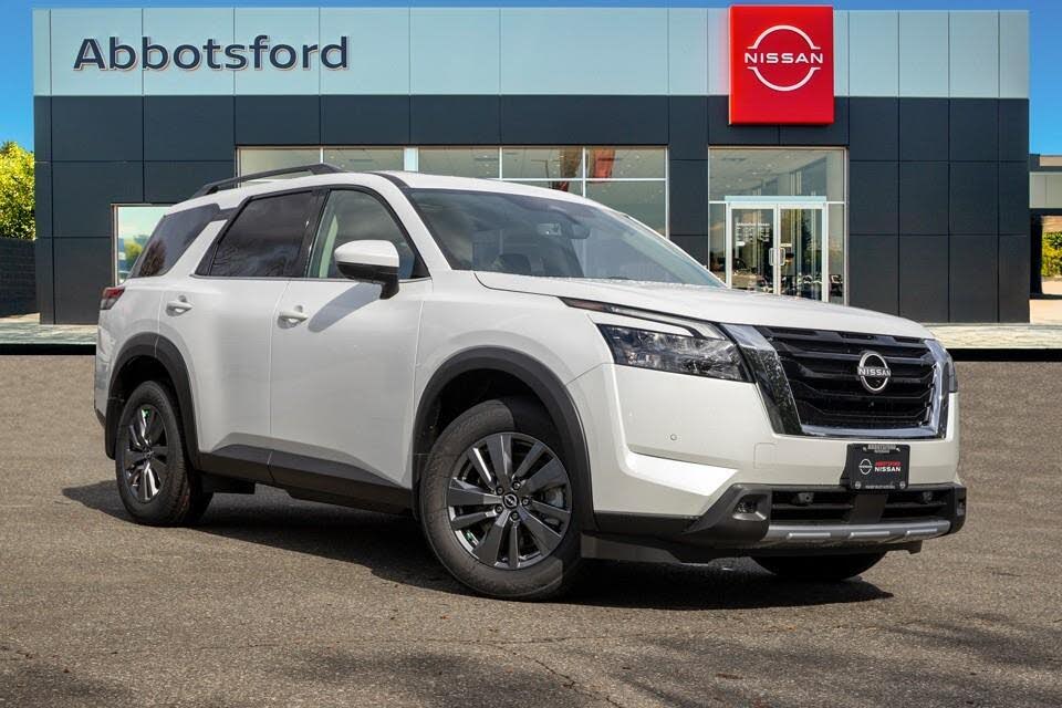 Nissan Pathfinder SV 4WD 2025