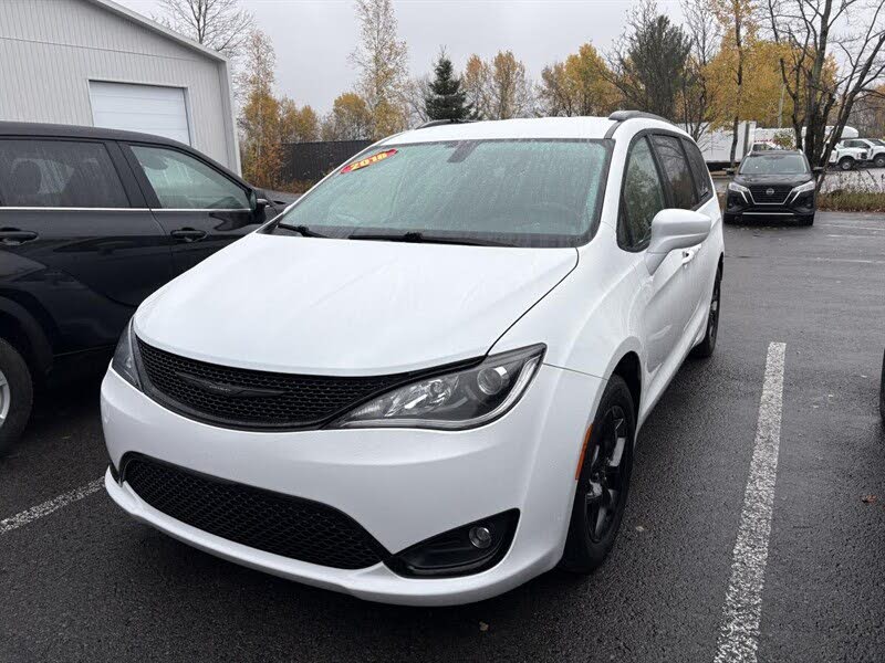 2018 Chrysler Pacifica Touring Plus FWD