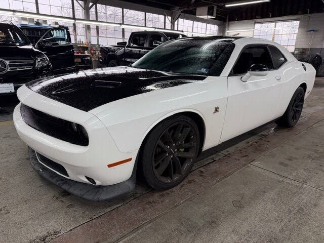 2015 Dodge Challenger R/T Scat Pack RWD