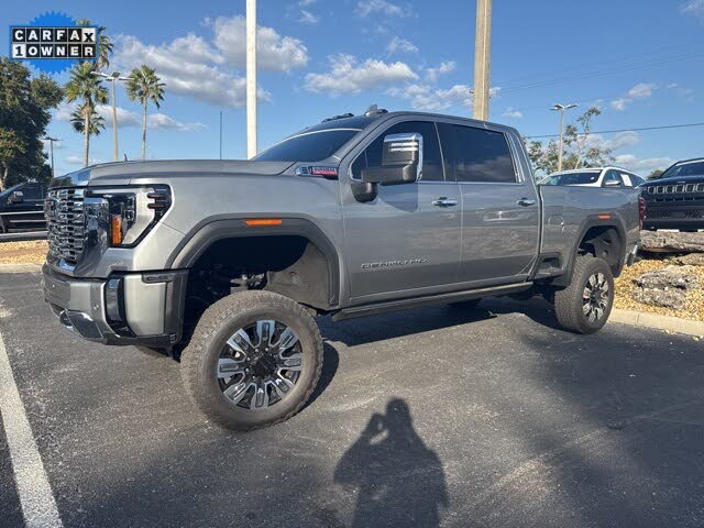 2024 GMC Sierra 2500HD Denali Crew Cab 4WD