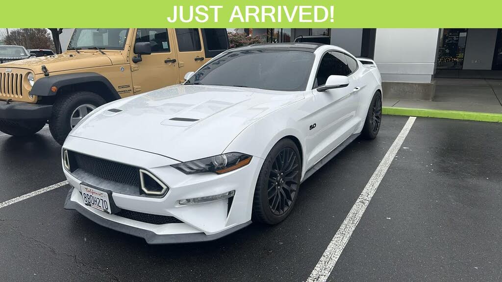 2018 Ford Mustang GT Premium Coupe RWD